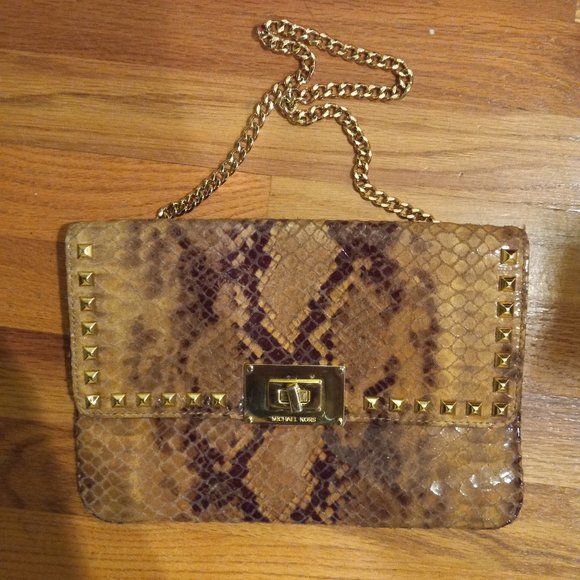 Meet your Posher, Corenthea - Picture 4 of 5